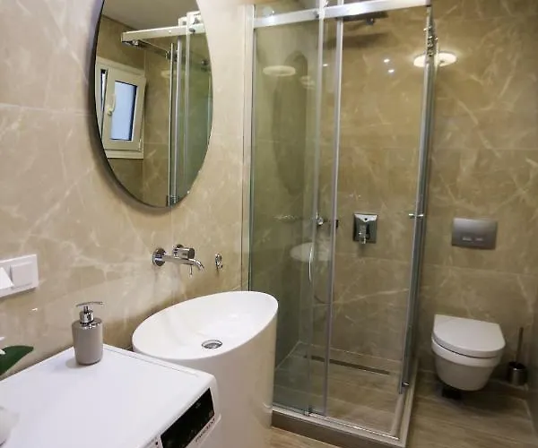 Appartement Laura Lifestyle And White Tower