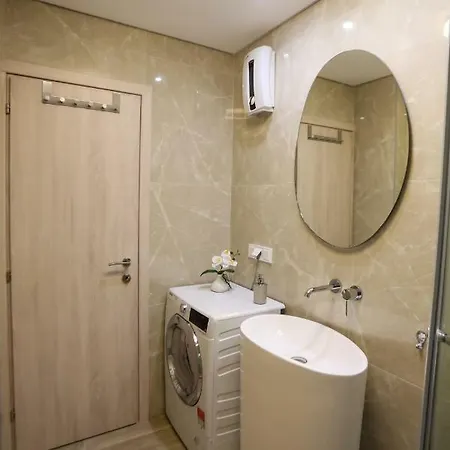 Apartment Laura Lifestyle And White Tower